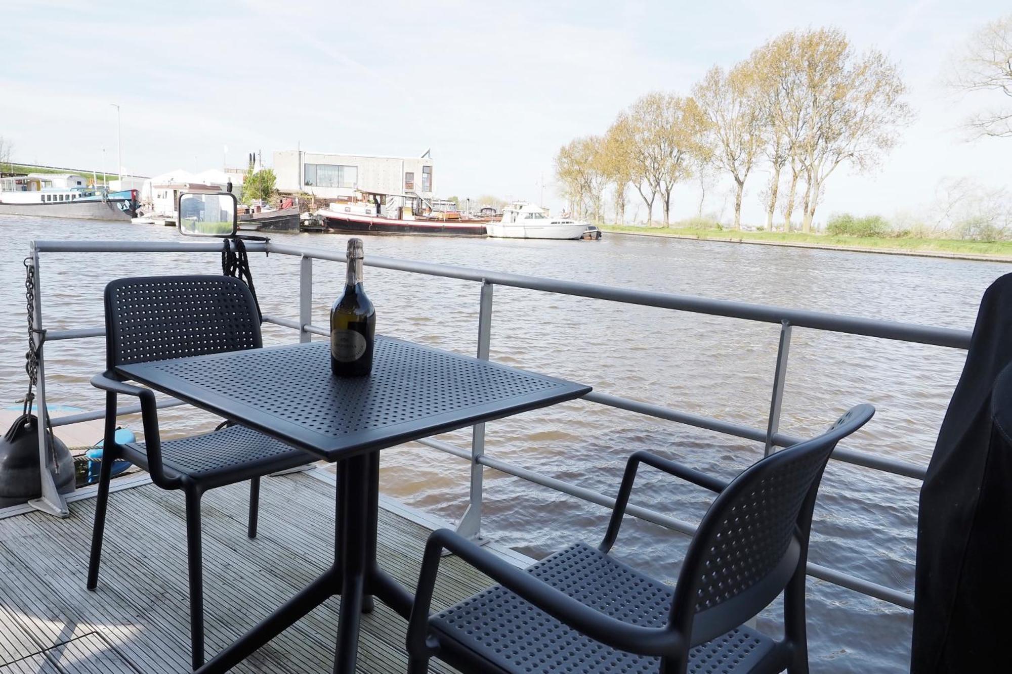 Houseboat Tiny Griffin Hotel Nieuwpoort Exterior foto
